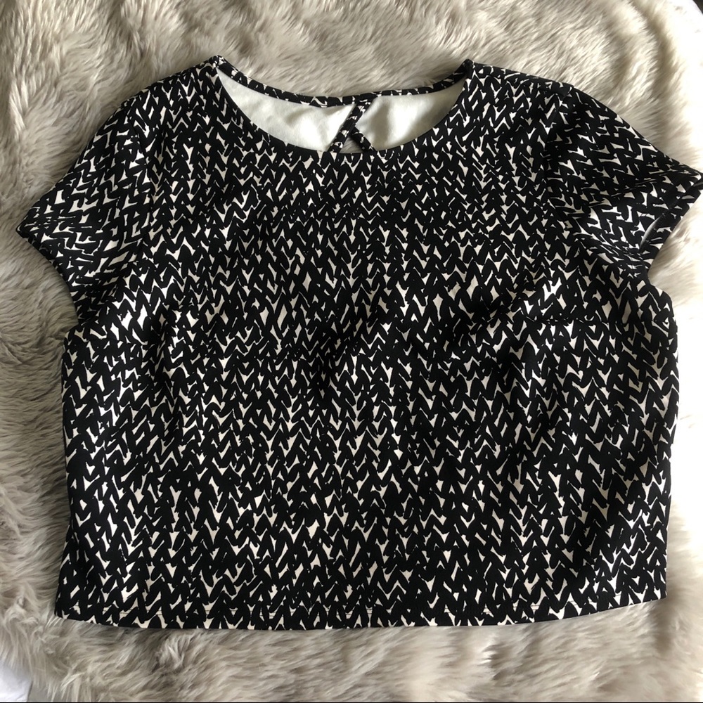 Express black and white crop top NWT
